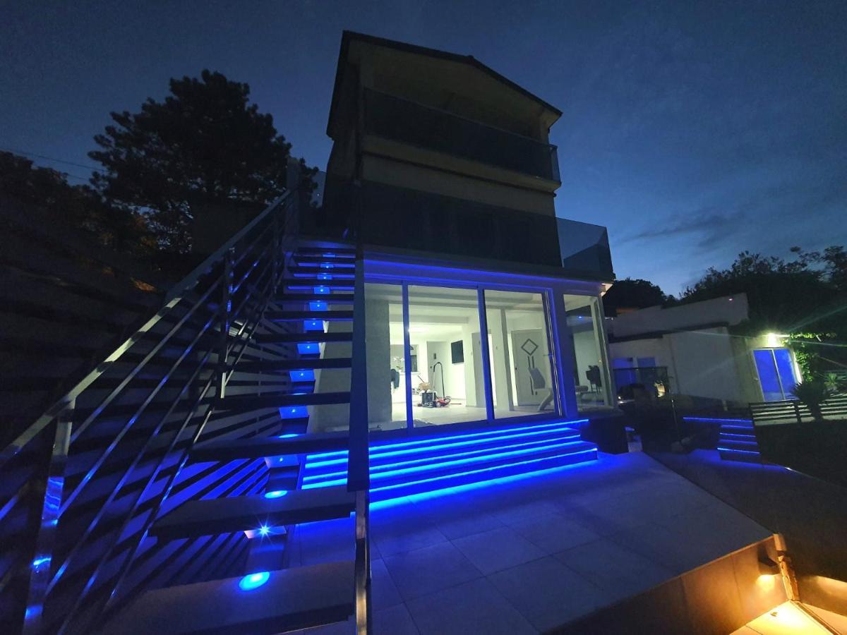 Penthouse Jacuzzi & Pool Apartmants Опатія Екстер'єр фото