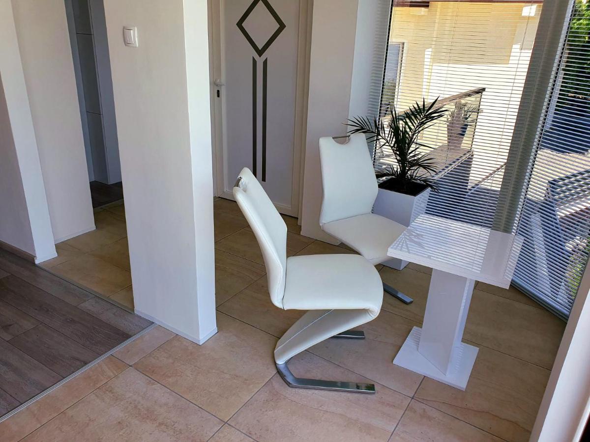 Penthouse Jacuzzi & Pool Apartmants Опатія Екстер'єр фото