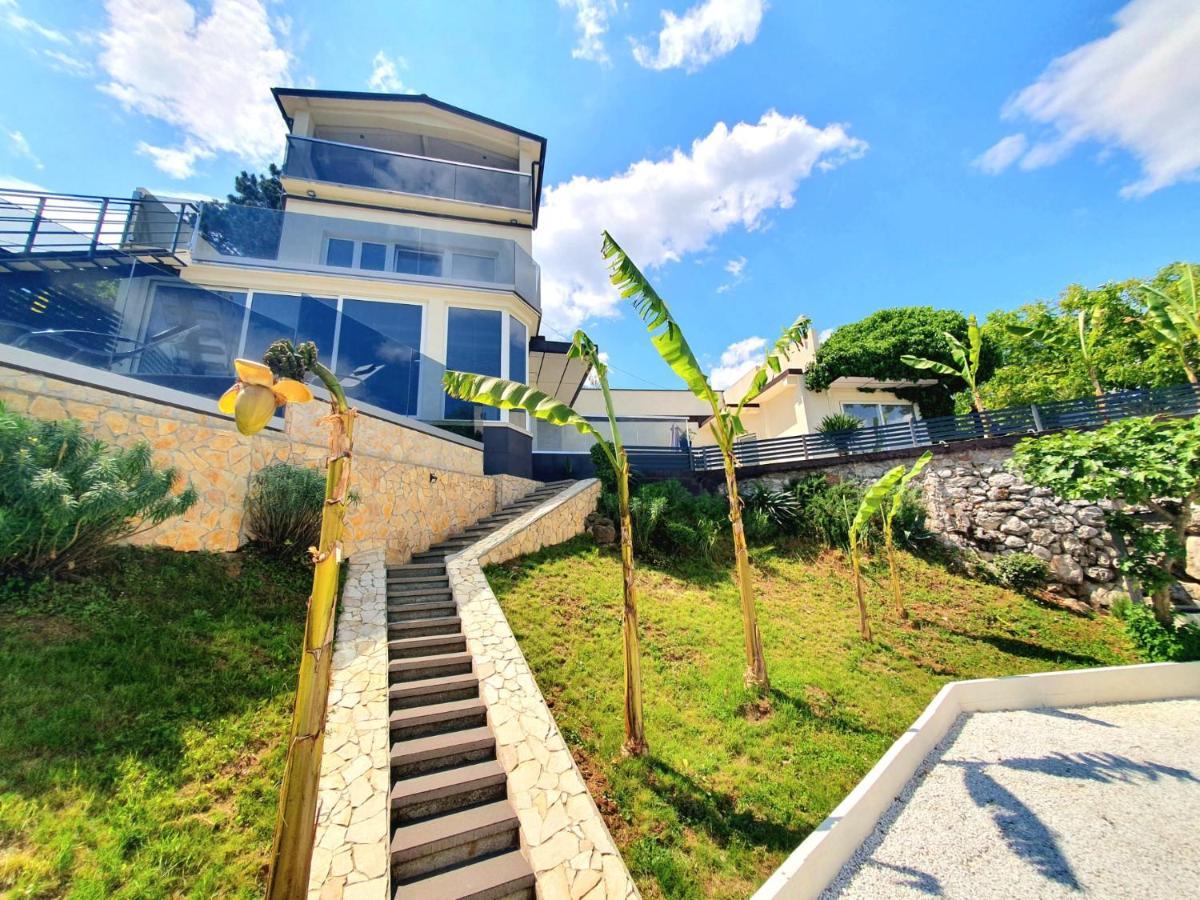 Penthouse Jacuzzi & Pool Apartmants Опатія Екстер'єр фото