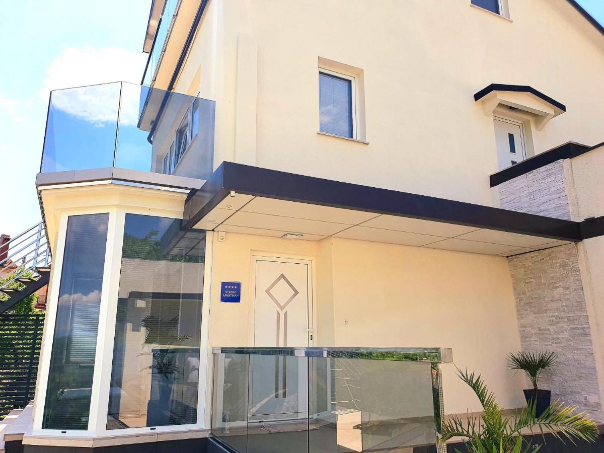 Penthouse Jacuzzi & Pool Apartmants Опатія Екстер'єр фото