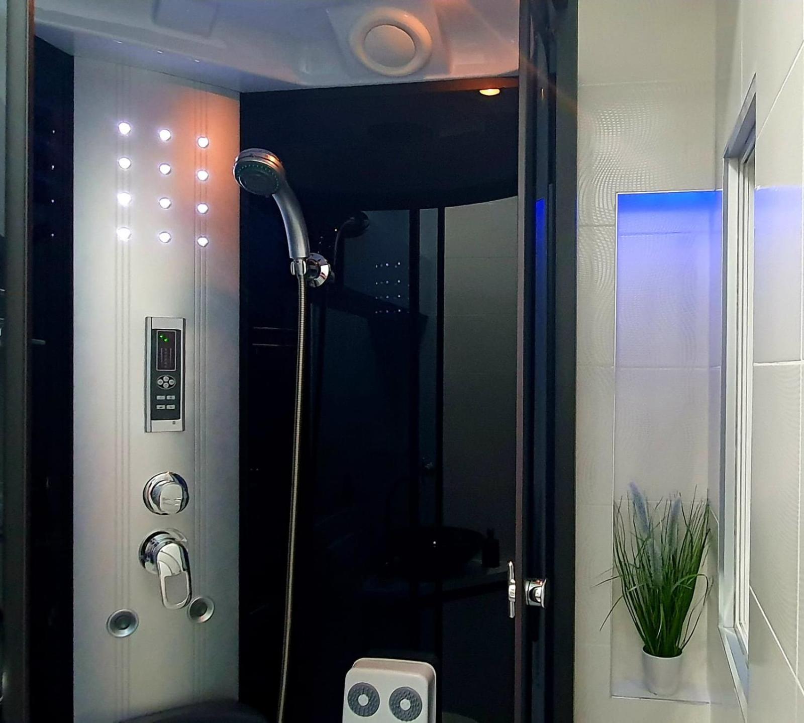 Penthouse Jacuzzi & Pool Apartmants Опатія Екстер'єр фото