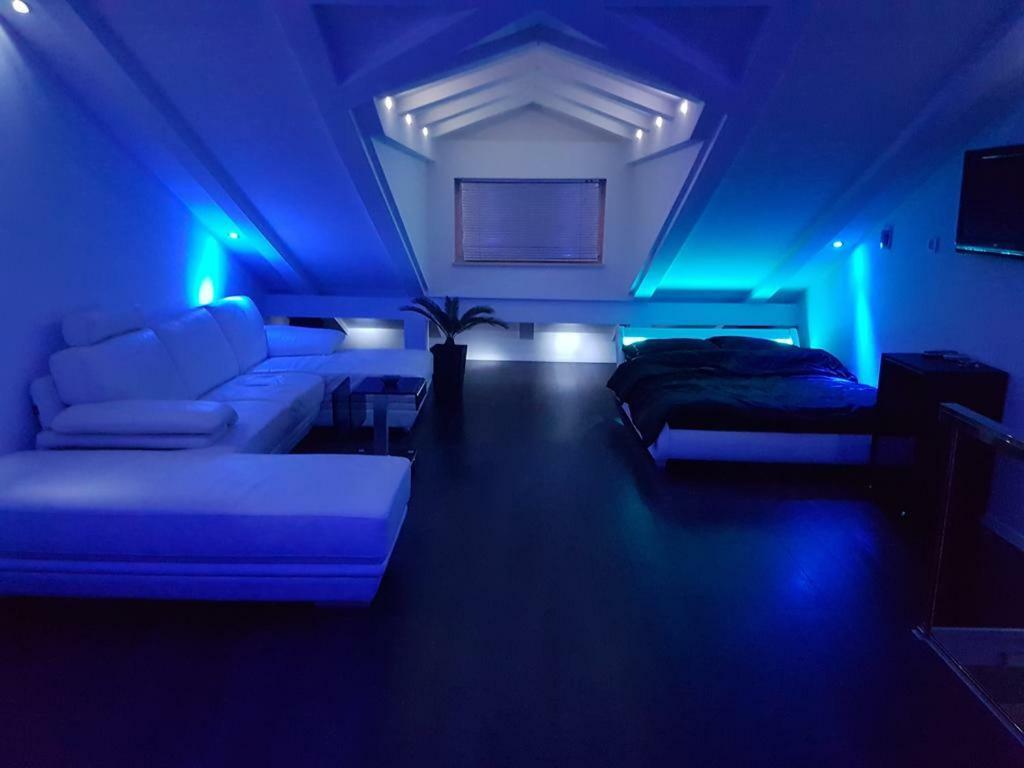 Penthouse Jacuzzi & Pool Apartmants Опатія Екстер'єр фото